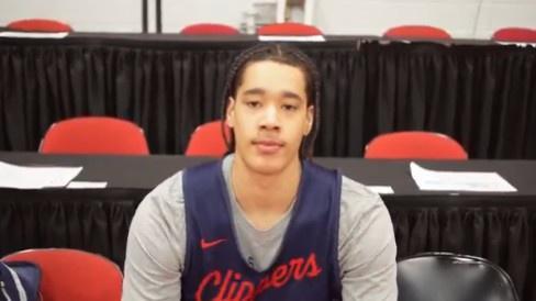 防守不错！30号秀尼德豪泽半场揽6板1断2帽&amp;amp;3中0暂无得分进账