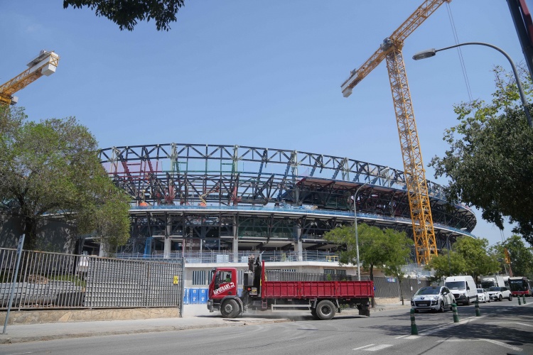 开云体育APP下载-每体：没能及时重返诺坎普球场引起巴萨会员的不满